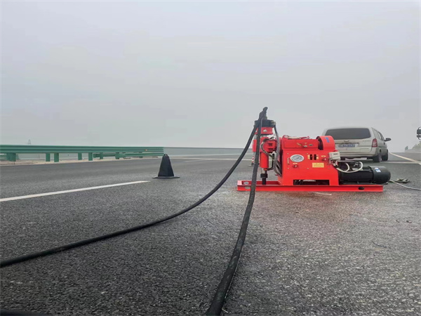 临夏马路路基路面开裂下沉注浆加固灌浆